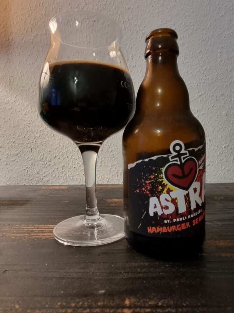 Eine Flasche des 2026er Senatsbock von Astra St. Pauli Brauerei.